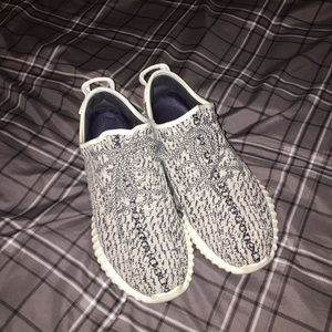 Adidas Yeezy Boost 350 Turtle Dove (fake)